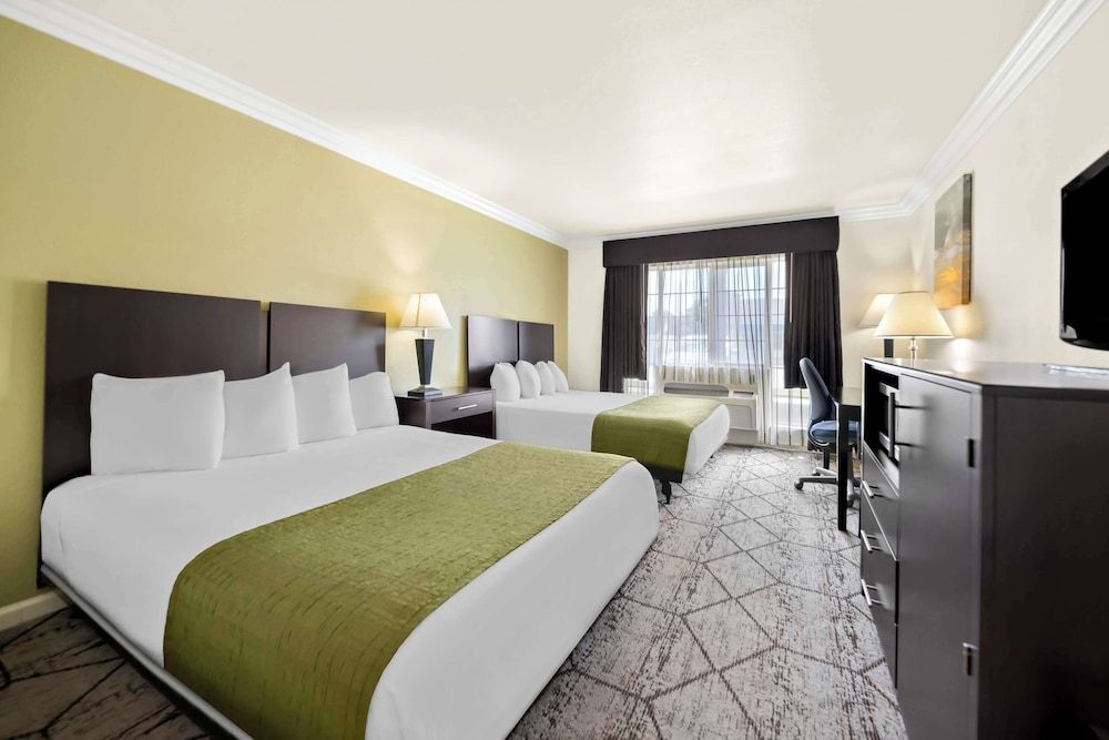 Standard Room, 2 Queen Beds, Accessible, Non Smoking