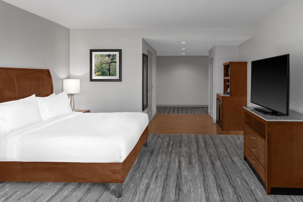 Room, 1 King Bed, Corner