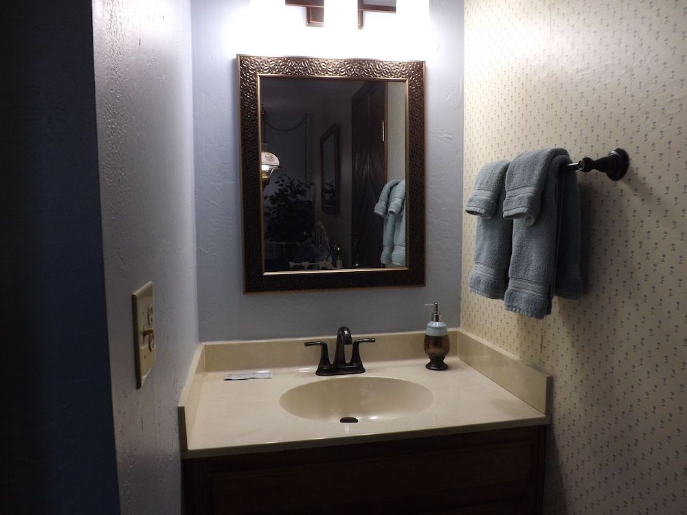 Arizona Mountain Inn and Cabins Suite, Private Bathroom (Suite 22/23 - Adult Only (No Pets) 2