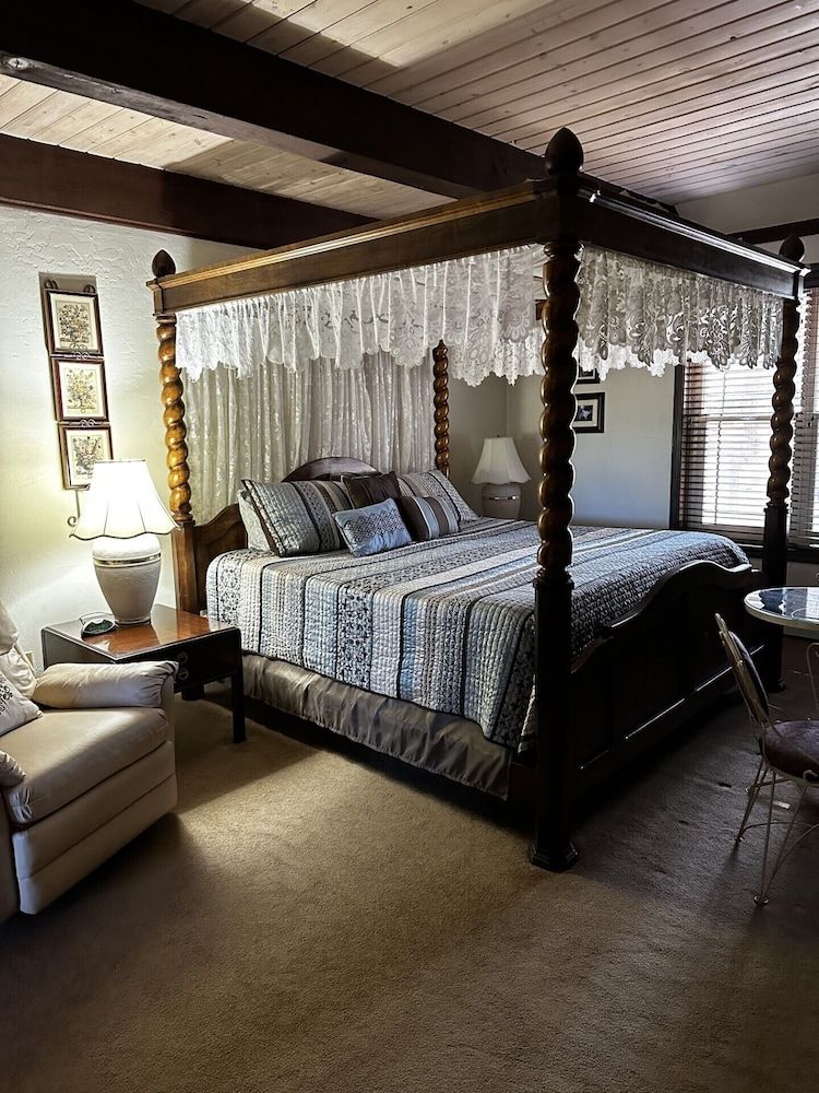 Arizona Mountain Inn and Cabins Honeymoon Suite, Ensuite (Suite 21 - Adult Only (No Pets)