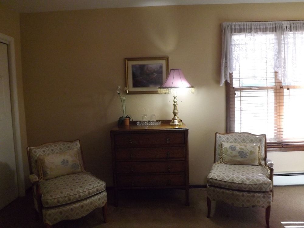 Arizona Mountain Inn and Cabins Suite, Private Bathroom (Suite 22/23 - Adult Only (No Pets) 6