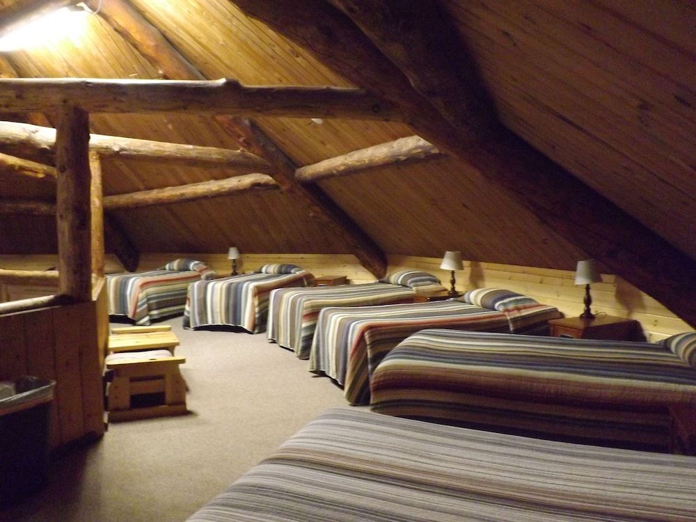 Arizona Mountain Inn and Cabins Cabin, Private Bathroom (Hogan) 5