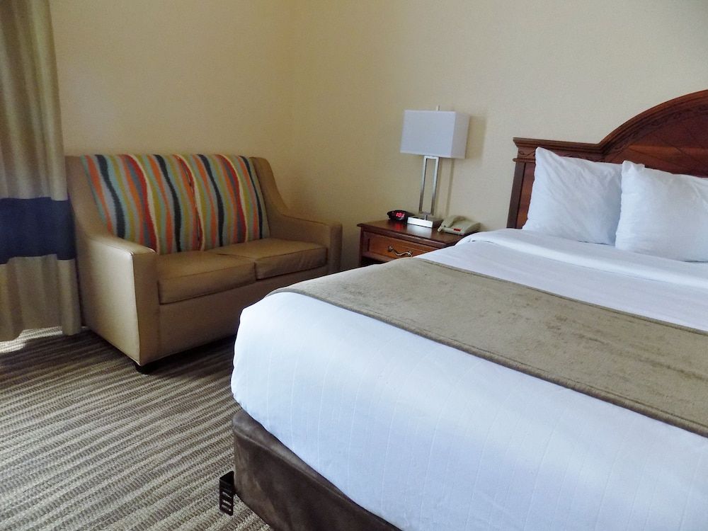 Baymont by Wyndham Augusta Riverwatch Room, 1 King Bed, Non Smoking