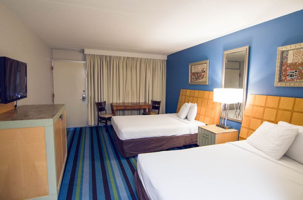 Sideview Guest Room