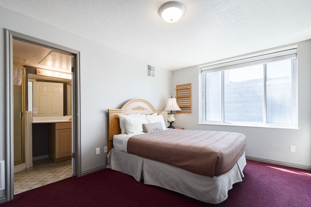 Condominium, Queen, 2 Bedroom
