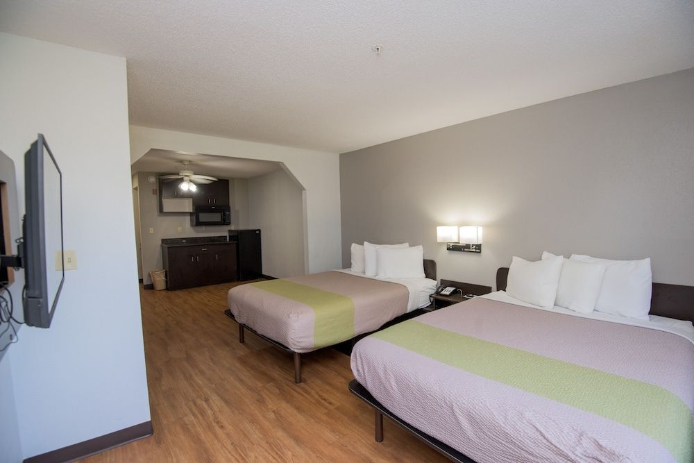 Deluxe Room, 2 Queen Beds, Non Smoking, Kitchenette
