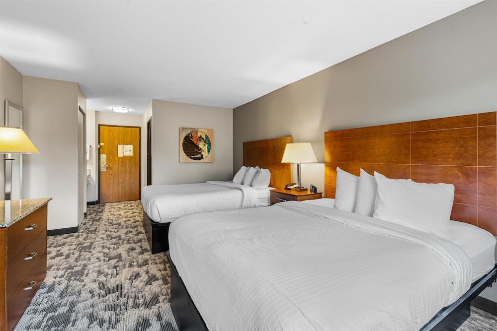 Standard Room, 2 Queen Beds, Non Smoking, Refrigerator