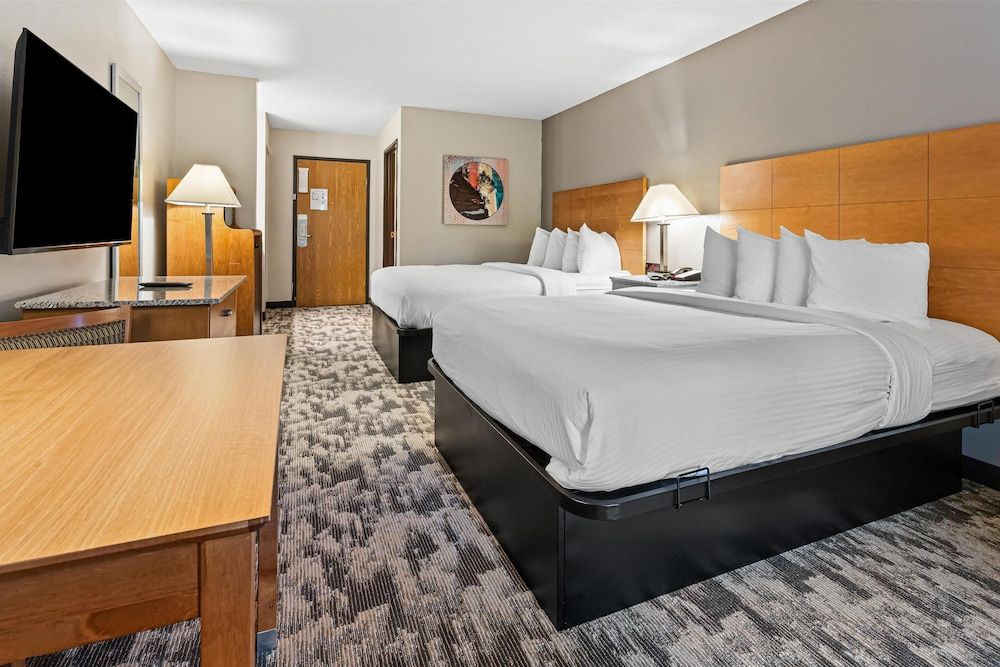 Standard Room, 2 Queen Beds, Non Smoking, Balcony