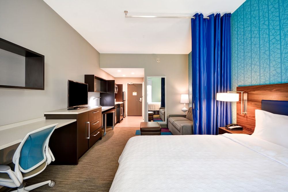Studio Suite, 1 King Bed, Non Smoking