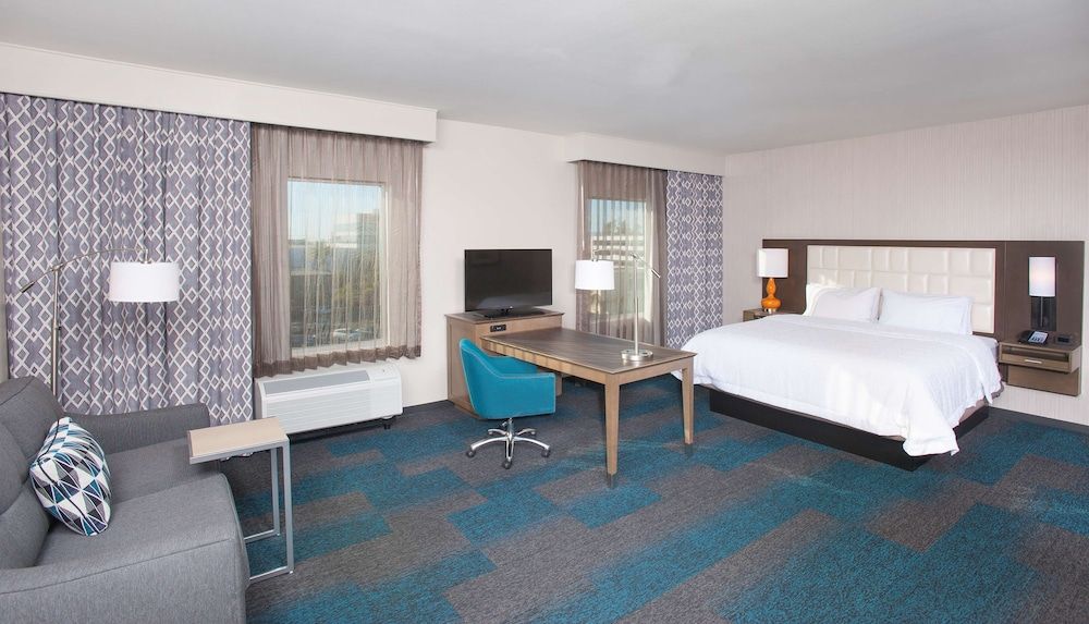 Studio Suite, 1 King Bed, Non Smoking