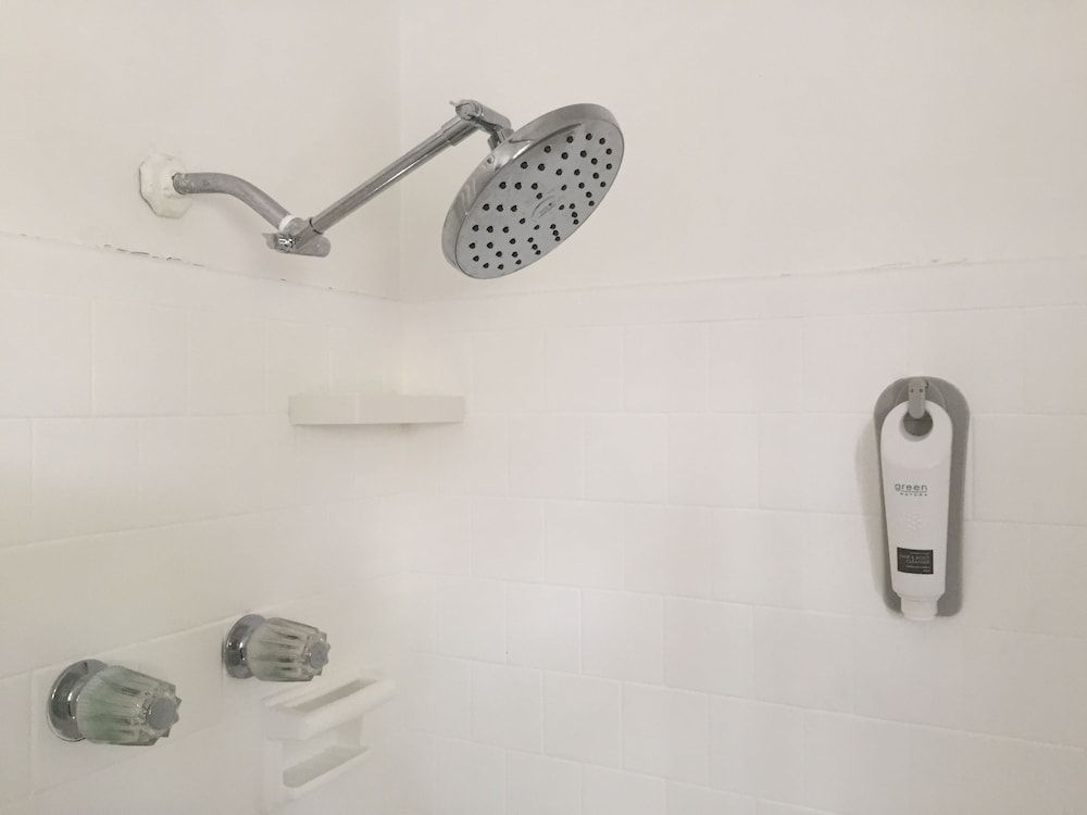 Oasis Hotel Studio, 1 Queen Bed 17