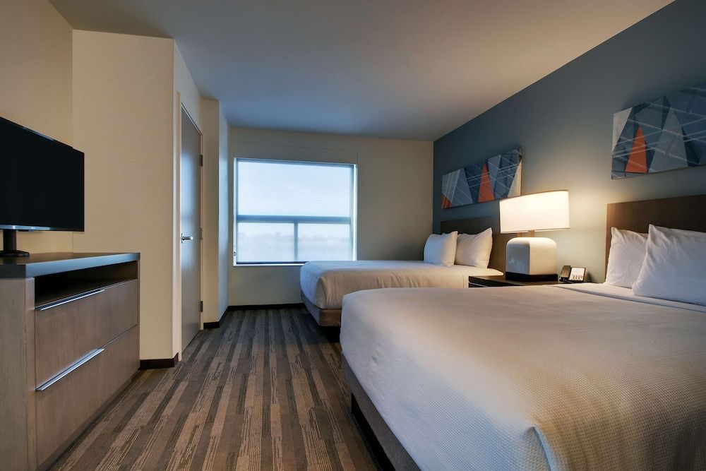 Suite, 1 Bedroom (Queen Beds)