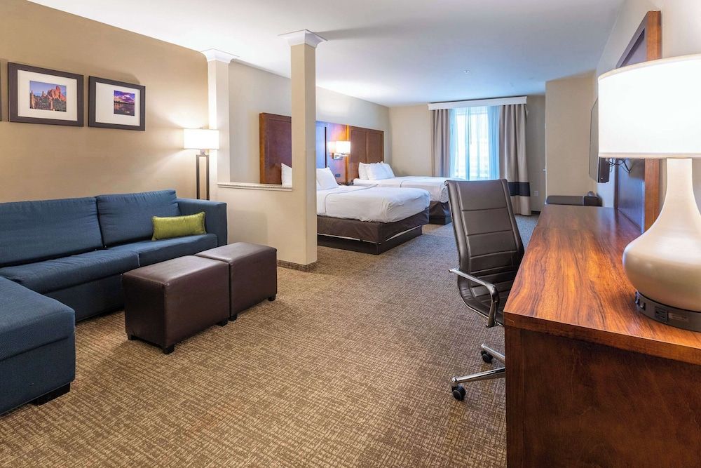 Suite, 2 Queen Beds, Accessible, Non Smoking