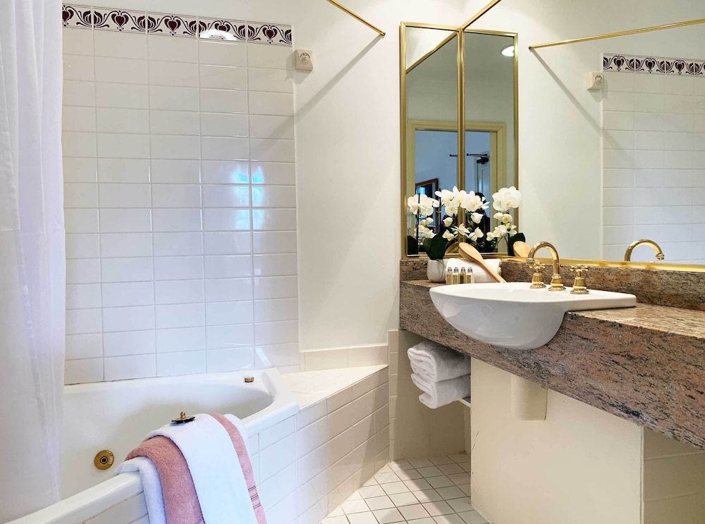 Mountain Heritage Hotel Heritage Suite 5