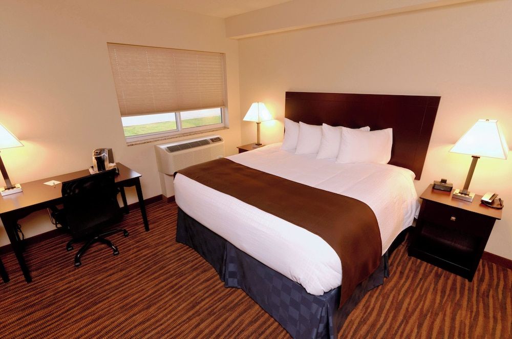 Suite, 1 King Bed, Non Smoking