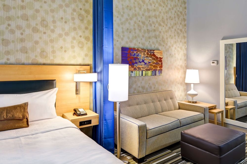 Studio, 1 King Bed, Accessible, Bathtub