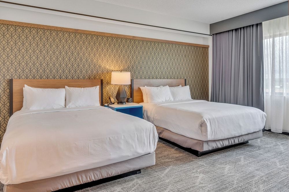 Grand Suite, 2 Queen Beds, Non Smoking