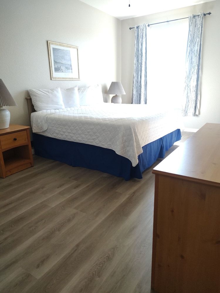 Condo2 408