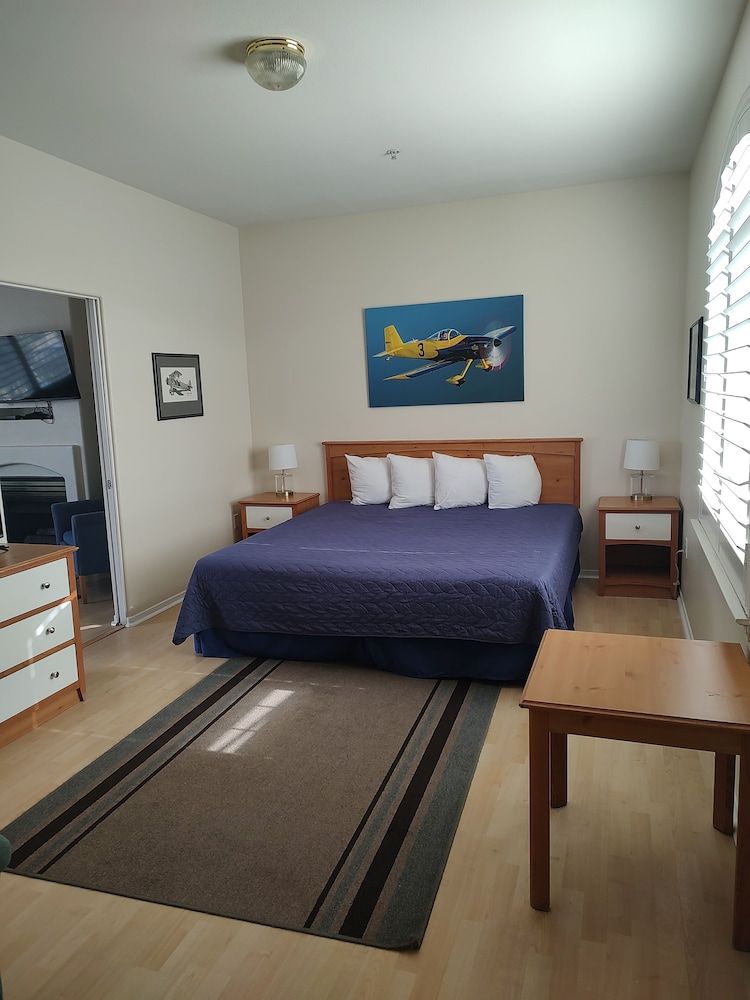 Condo2 204