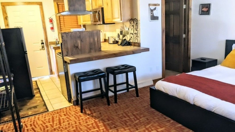 The Green Mountain Falls Lodge Deluxe Studio, 1 Bedroom, Mountain View, Mountainside 2
