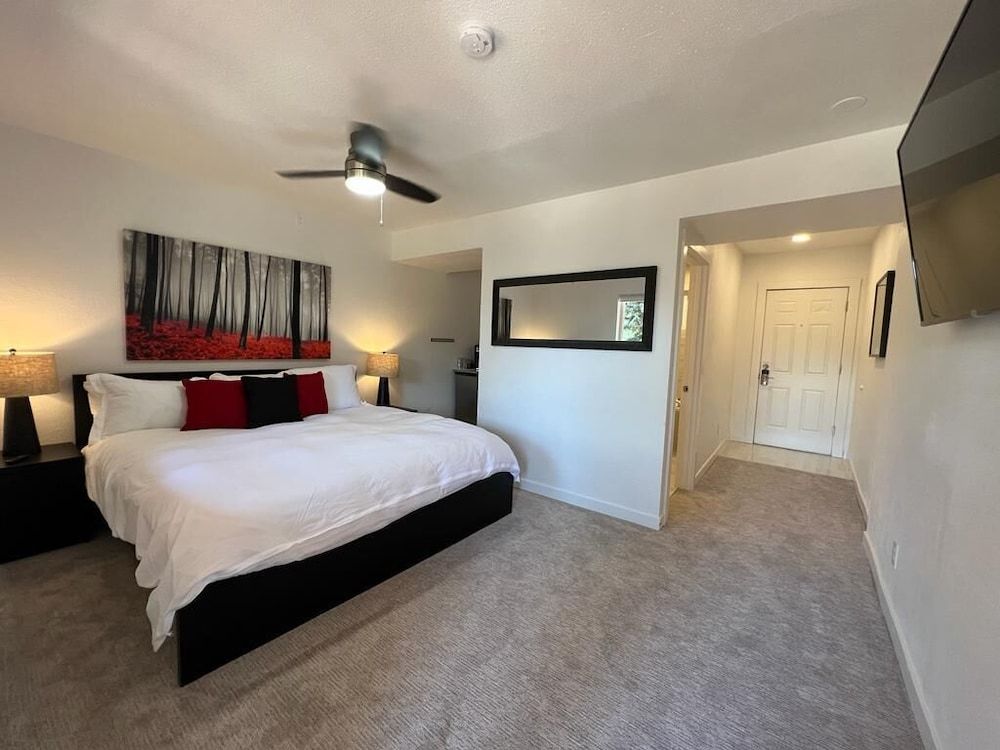 Deluxe Double Room, 1 Bedroom, Jetted Tub, Mountain View