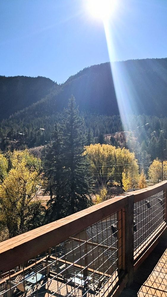 The Green Mountain Falls Lodge Deluxe Studio, 1 Bedroom, Mountain View, Mountainside 4