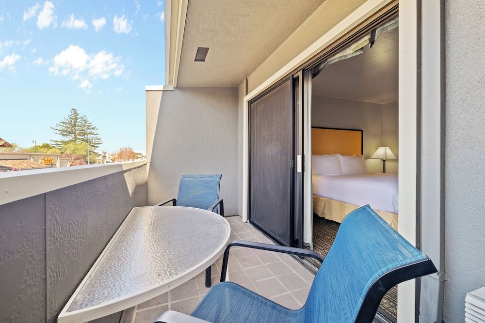 Best Western Petaluma Inn Suite, 2 Queen Beds, Non Smoking, Kitchen (Separate Living Room)