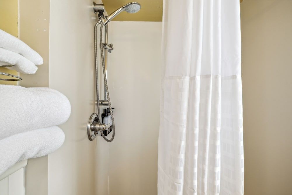 Best Western Petaluma Inn Suite, 2 Queen Beds, Non Smoking, Kitchen (Separate Living Room) 5