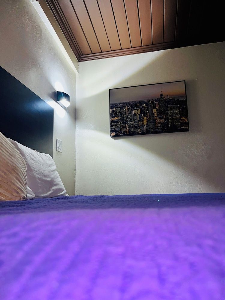 Del Aire Inn Standard Room, 1 King Bed 5