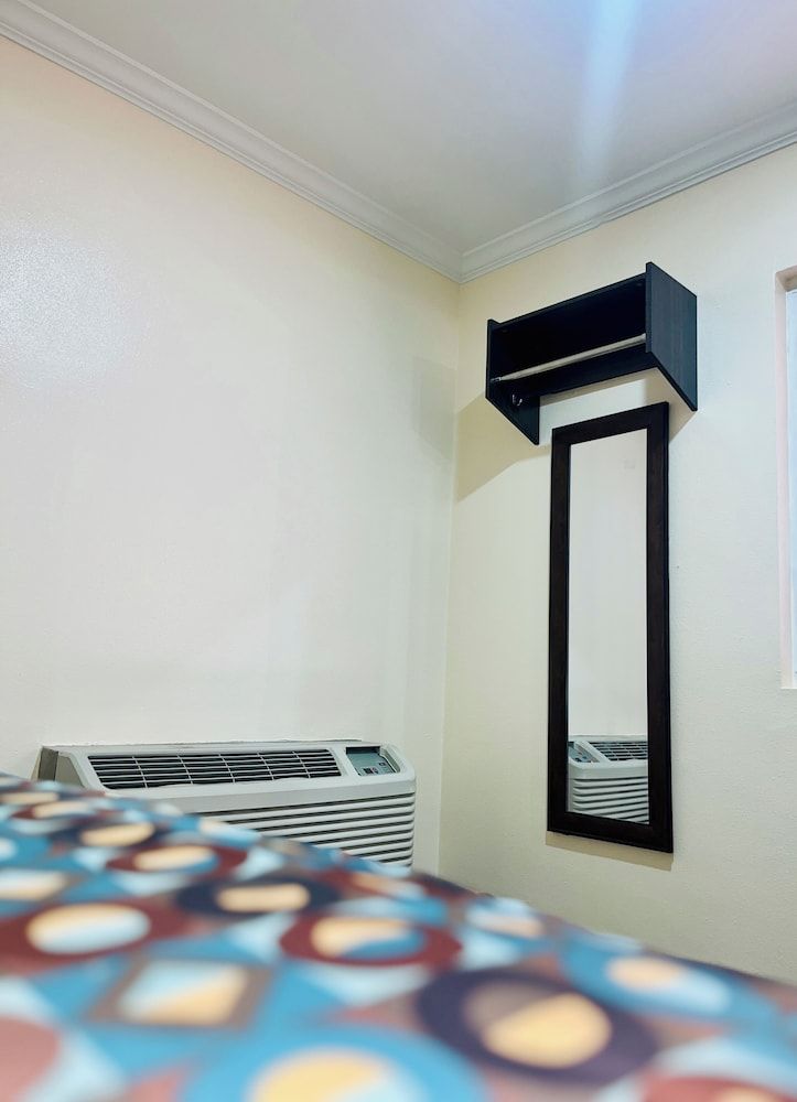 Del Aire Inn Standard Room, 1 King Bed 11