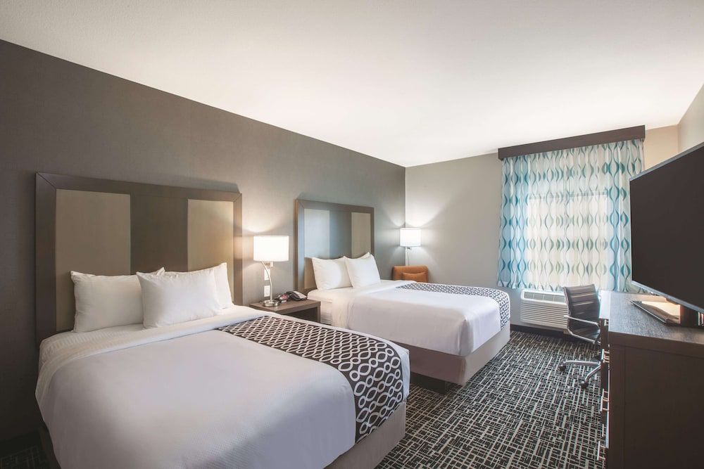 Suite, 2 Queen Beds, Non Smoking