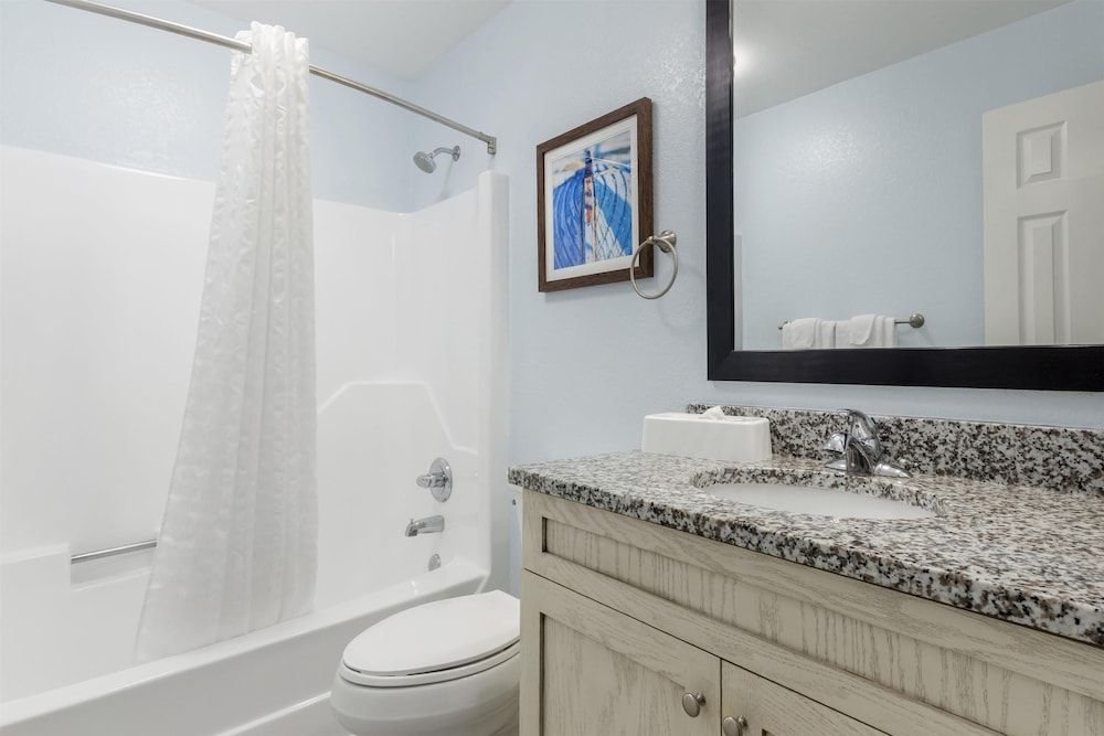 Hilton Vacation Club Beachwoods Kitty Hawk 1 Bedroom 1king or 1queen Suite with Balcony 4