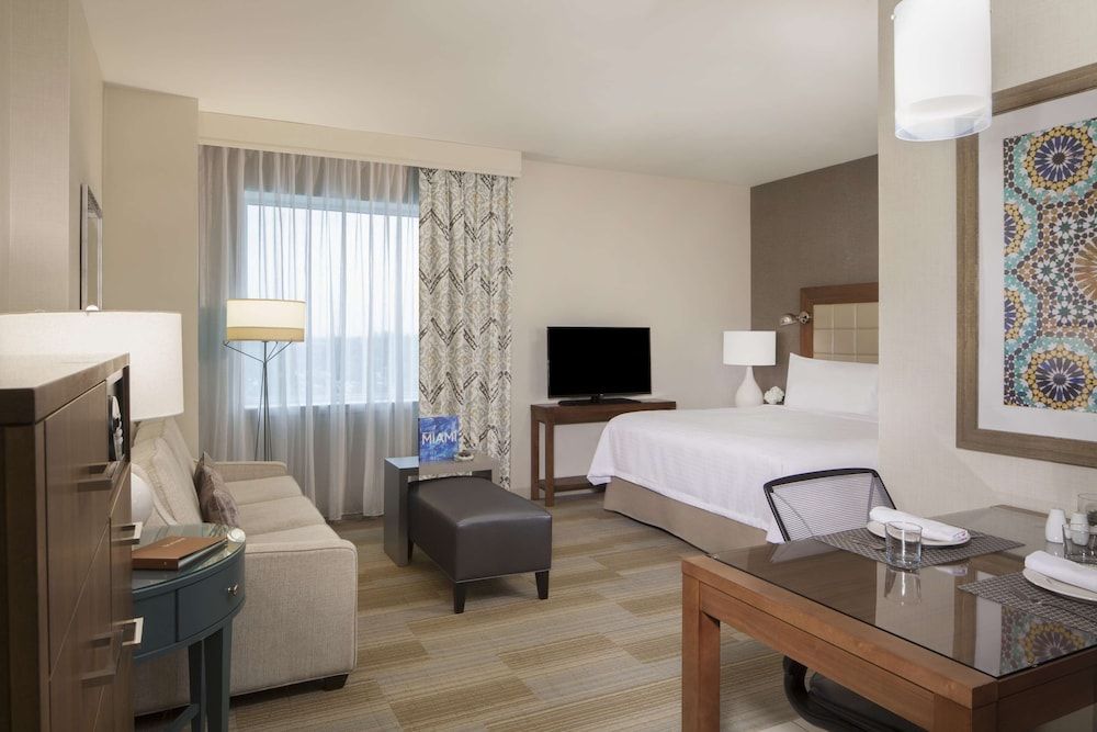 undefined Homewood Suites by Hilton Miami Dolphin Mall 6