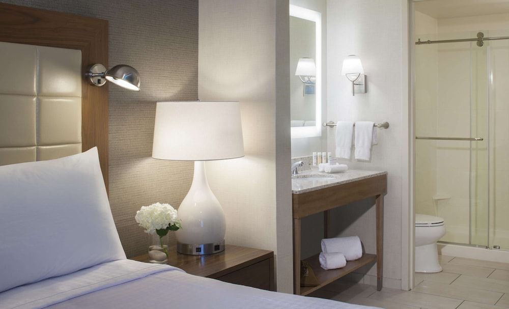 undefined Homewood Suites by Hilton Miami Dolphin Mall 7