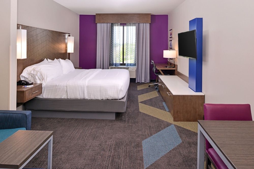 Suite, 1 King Bed