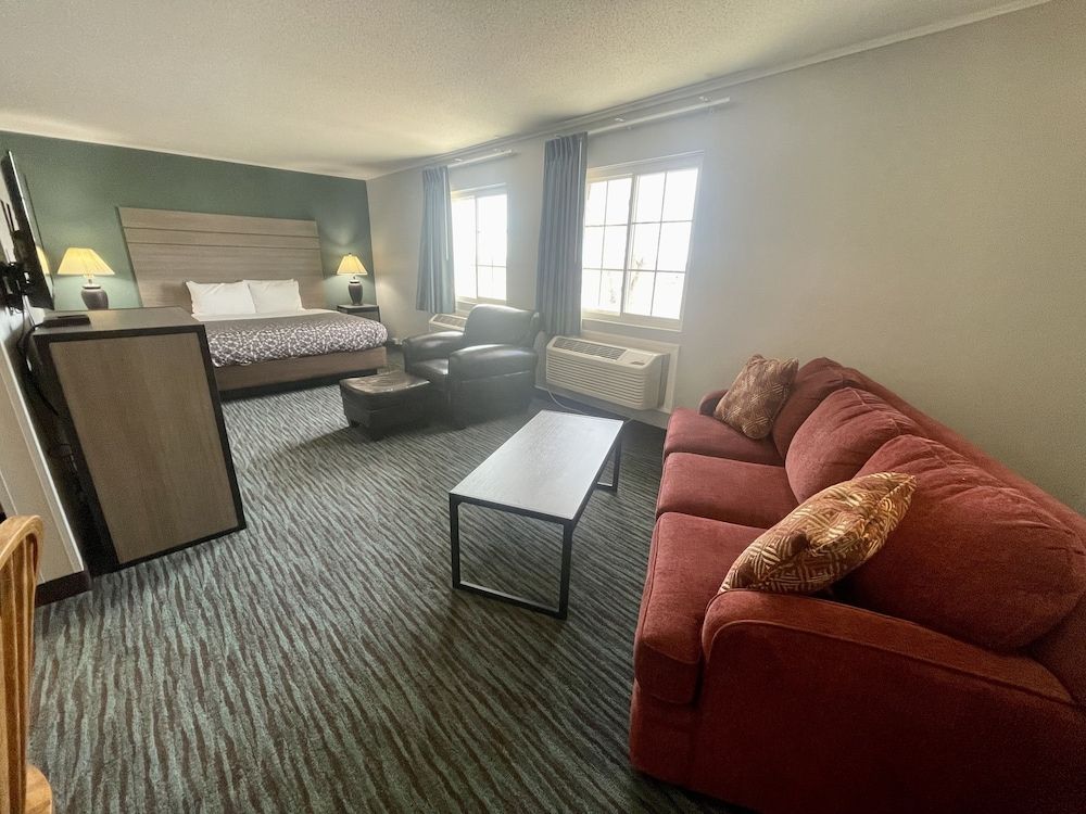 Studio Suite, 1 King Bed, Non Smoking, Hot Tub