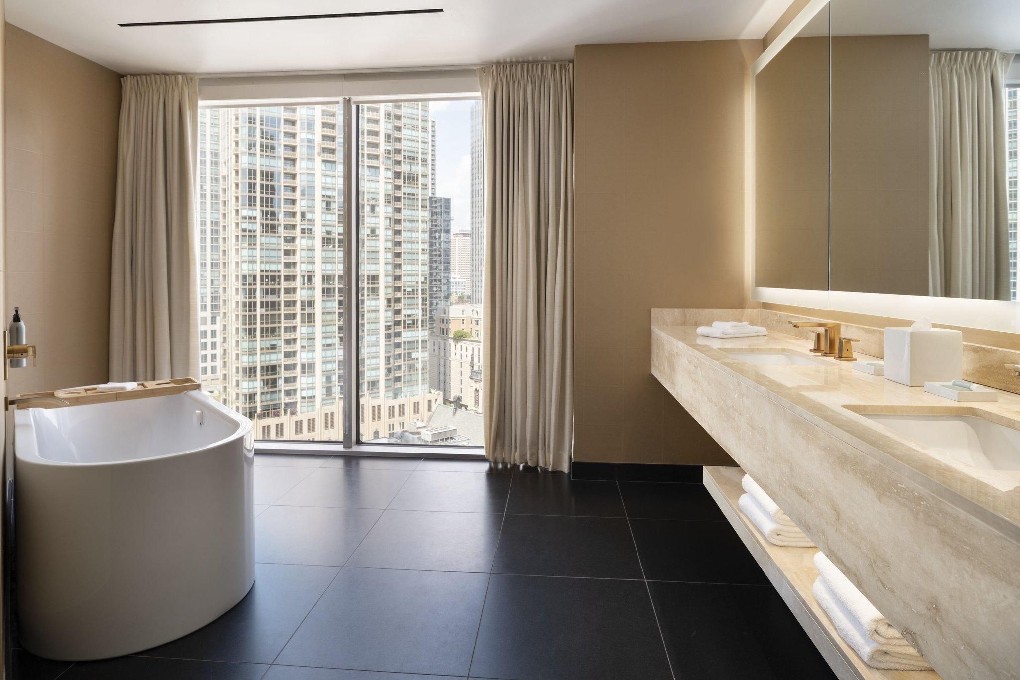 1 Bedroom Suite, 1 King