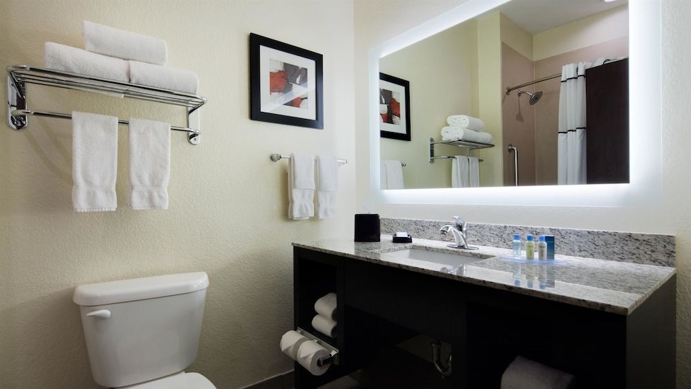 Suite, 2 Queen Beds, Non Smoking, Microwave