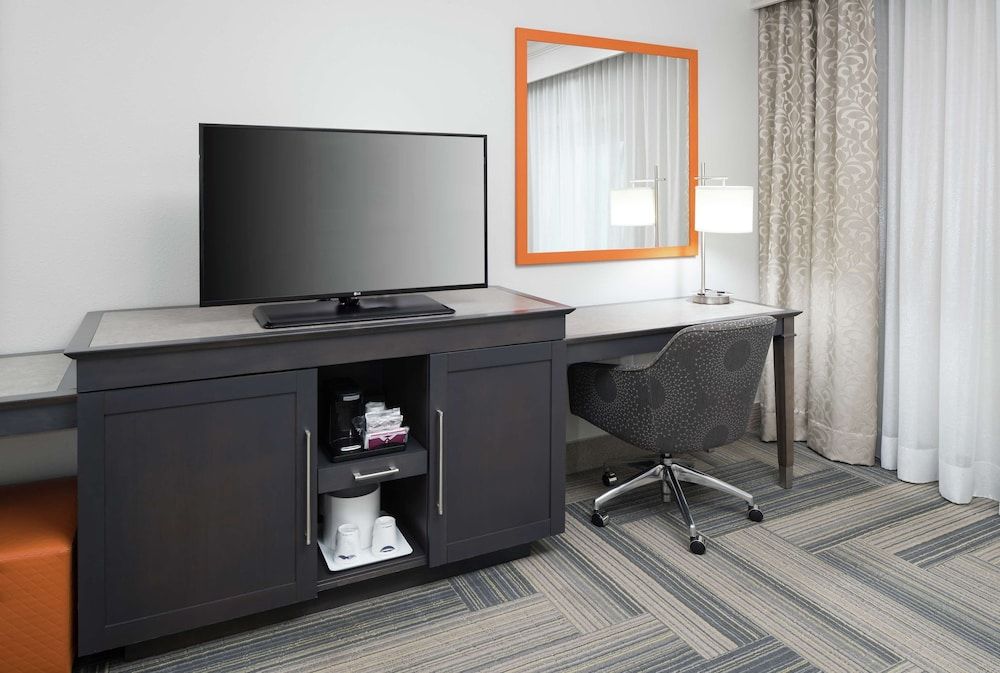 Room, 1 King Bed, Accessible, Non Smoking (Bathtub)