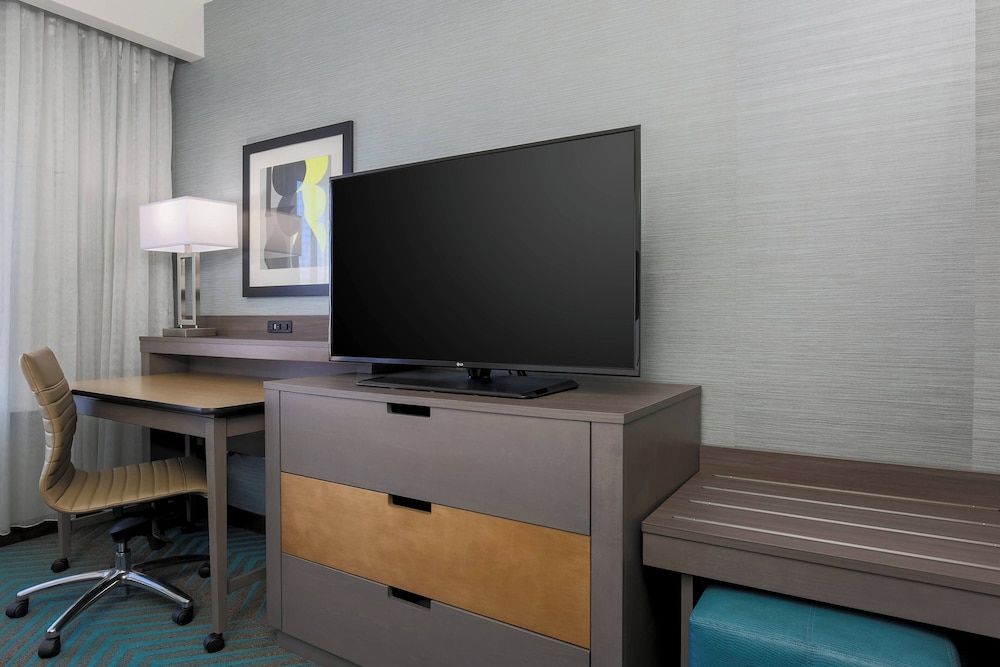 Fairfield Inn & Suites by Marriott Wichita Falls Northwest Room, 1 King Bed 7