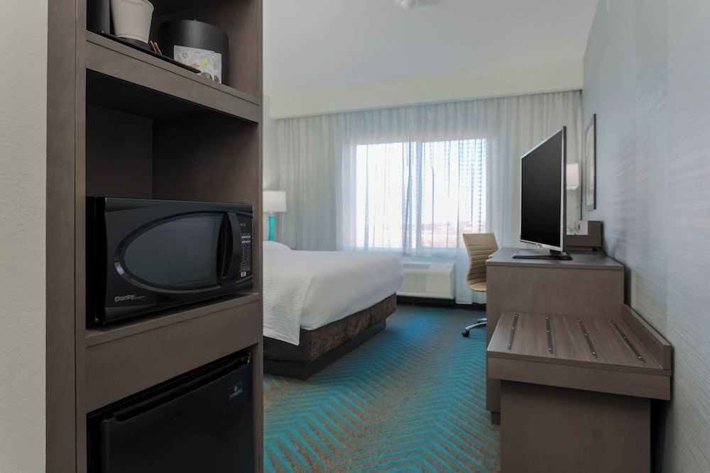 Fairfield Inn & Suites by Marriott Wichita Falls Northwest Room, 1 King Bed 2