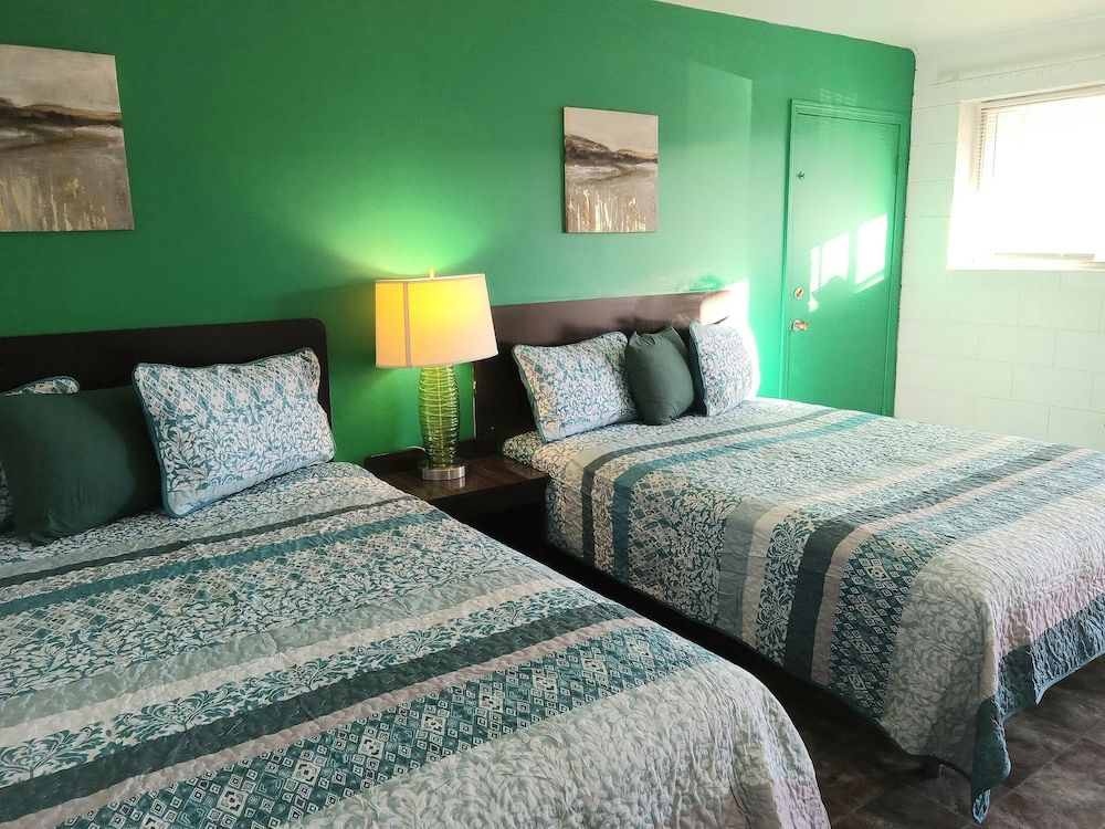 Capri Motel Double Room 12