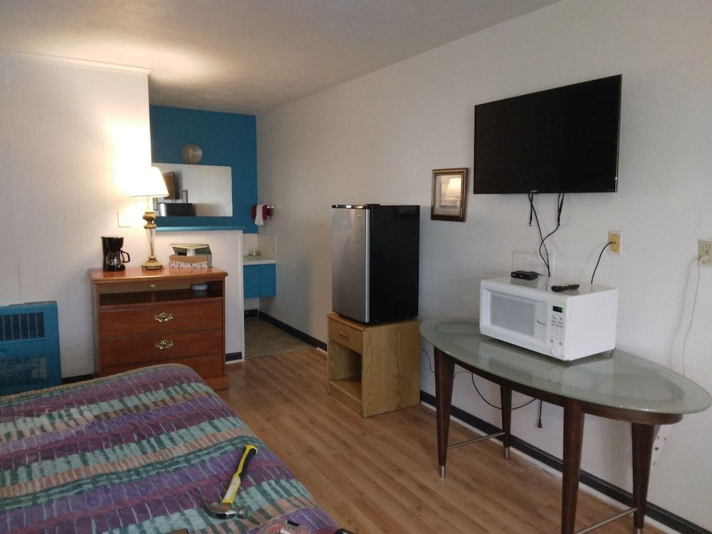 Capri Motel Single Room 12