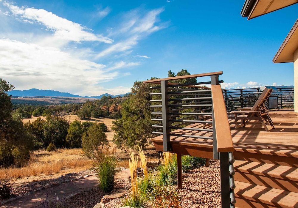 Royal Gorge Cabins Deluxe House 7