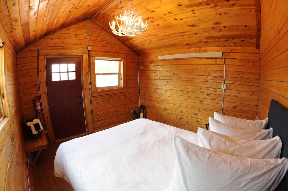 Royal Gorge Cabins Comfort Cabin, 1 Queen Bed, Shared Bathroom, Mountain View