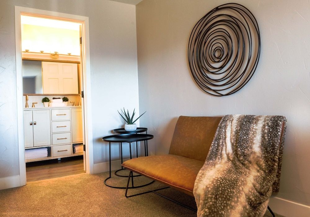 Royal Gorge Cabins Deluxe House 15