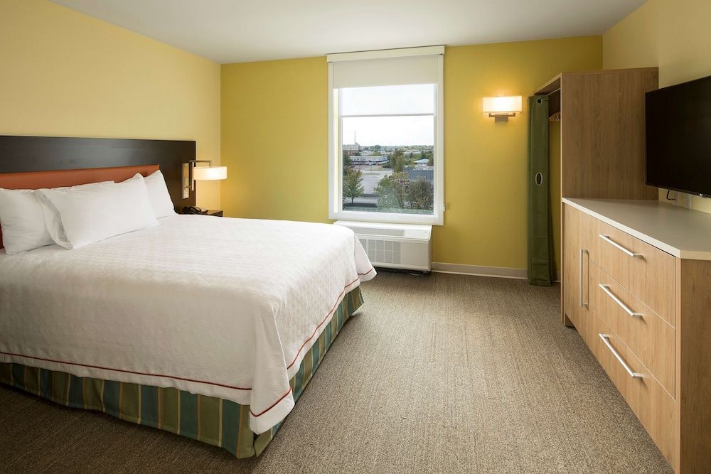 Suite, 1 Queen Bed, Accessible, Non Smoking (Hearing)