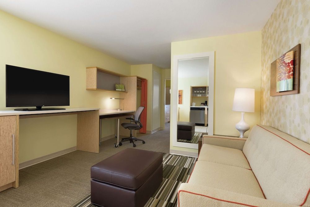 Studio, 1 King Bed, Accessible, Bathtub