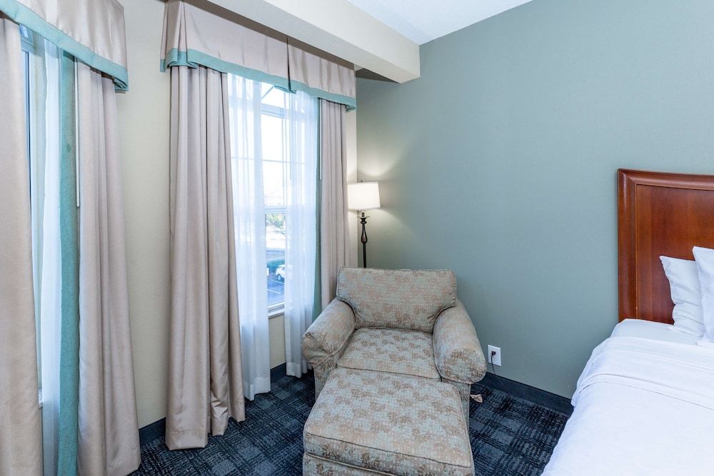 Suite, 2 Queen Beds, Non Smoking