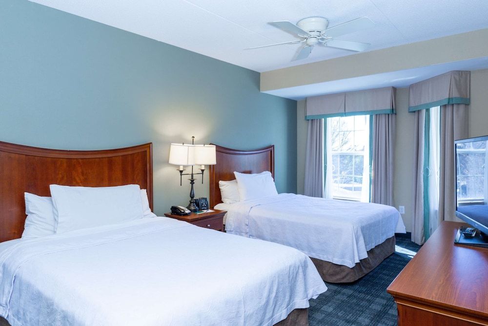 Suite, 2 Queen Beds, Accessible, Bathtub (Mobility & Hearing)